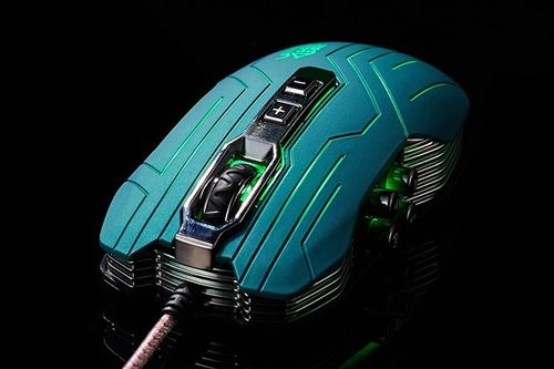 电竞桌面与外设性能场景