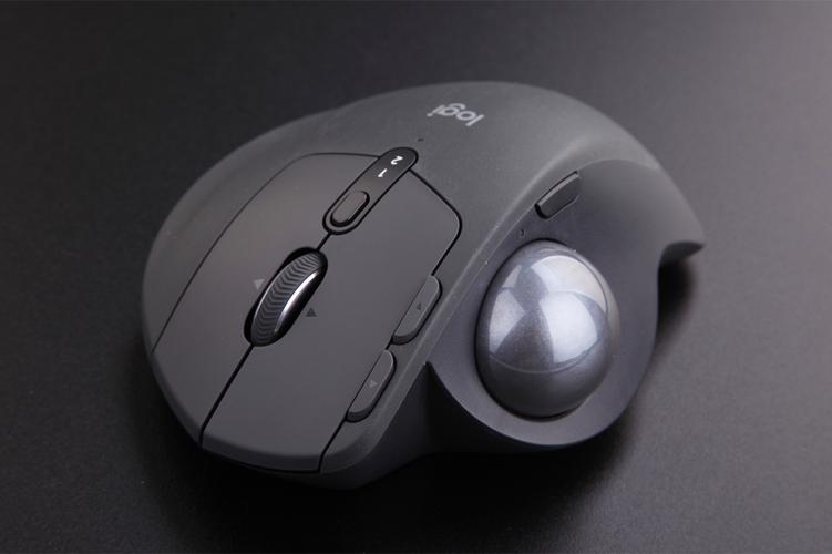 高效办公场景中的电脑操作