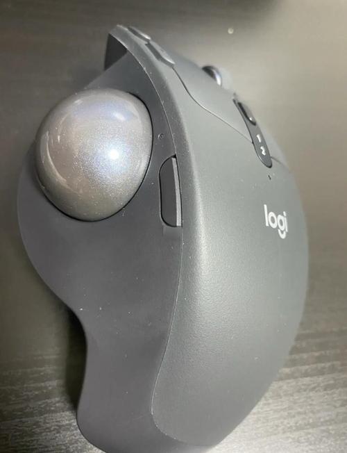 罗技 MX ERGO 深度评测:轨迹球办公鼠标的舒适与效率之选