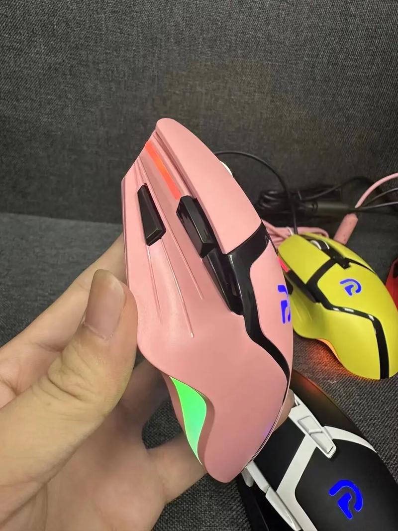 桌面科技设备与线材