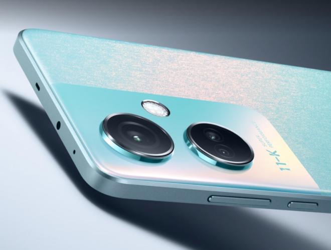 电子设备与冷却风扇