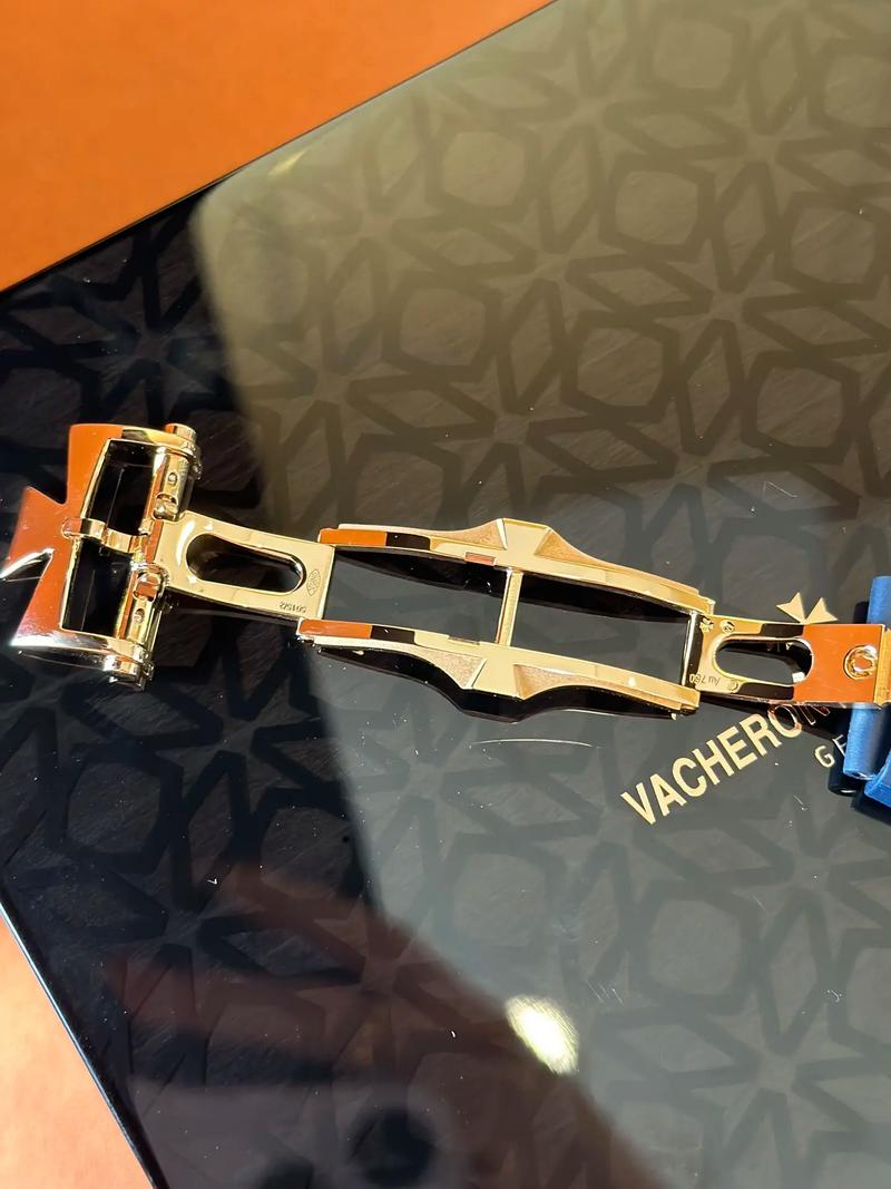 存储芯片与主板硬件近景