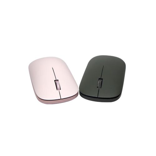 科技办公桌面上的电脑外设