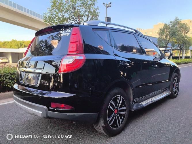 电脑硬件与连接线