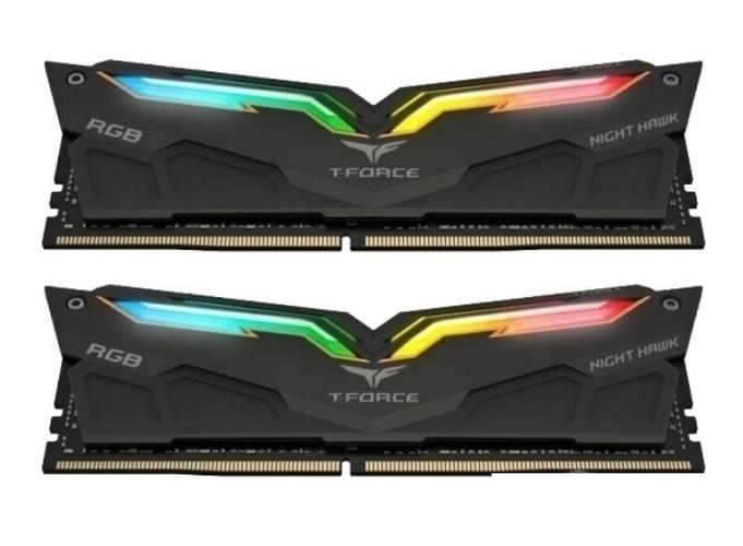 Team 夜鹰RGB 16GB DDR4 3200 评测：高颜值灯效与稳定双通道兼顾