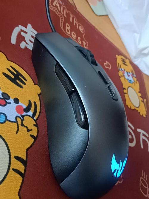 华硕TUF 飞行堡垒M3 评测：7000DPI、84g轻量与7键电竞手感的均衡之选