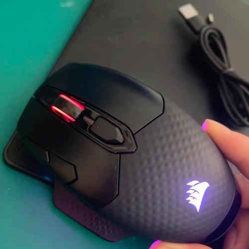 电脑游戏竞技环境