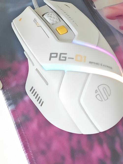 英菲克PG1游戏鼠标评测：7200dpi光电引擎与全键宏编程的入门竞技选择
