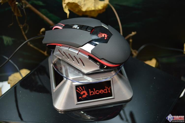 电脑桌面与外设搭配