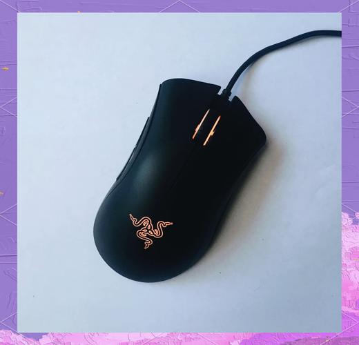 Razer 炼狱蝰蛇幻彩版鼠标深度评测：经典大鼠形态，10000dpi竞技手感依旧能打