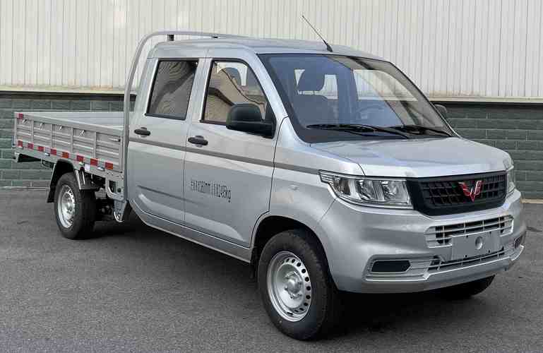 简洁科技桌面与设备