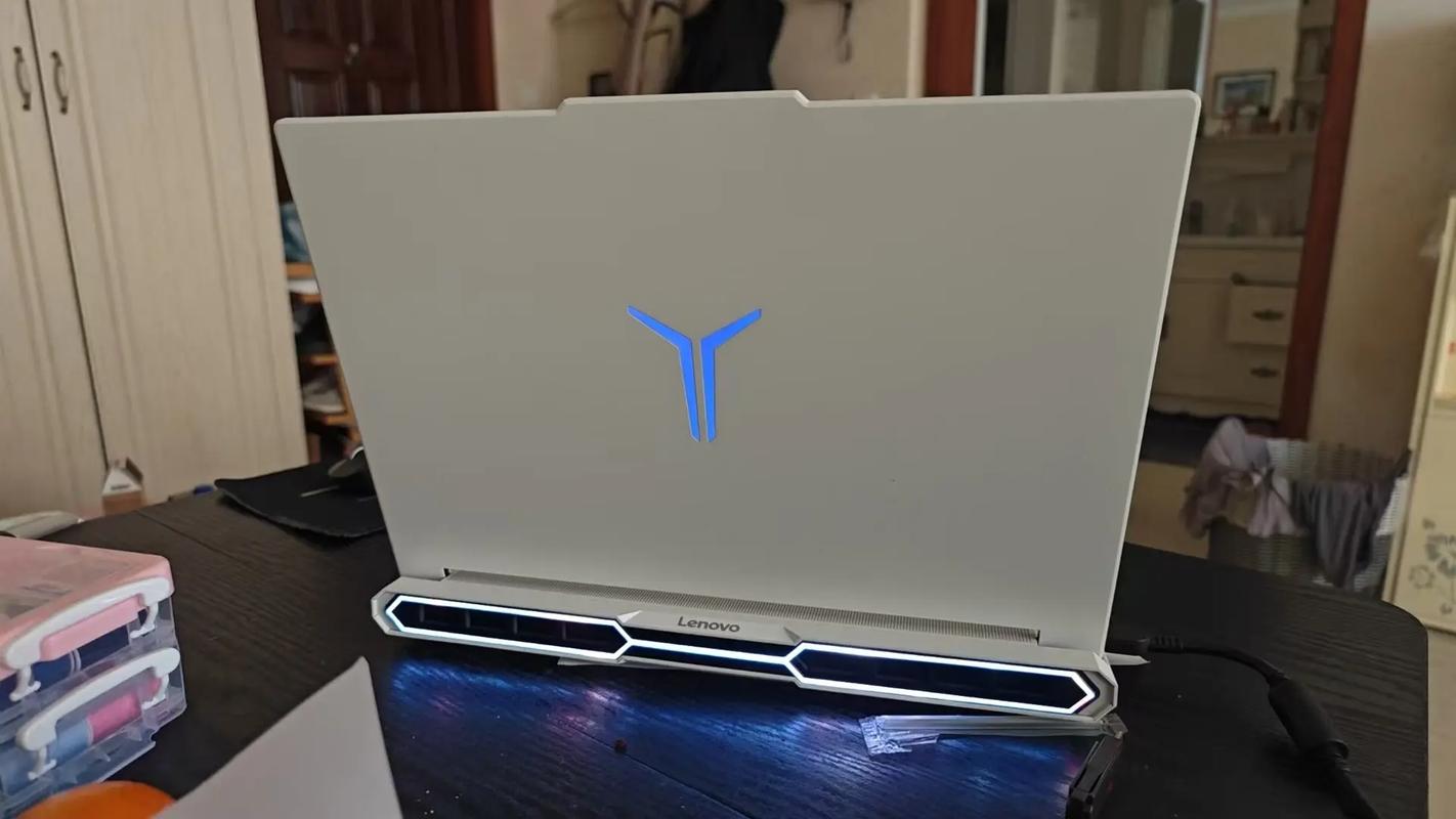 游戏鼠标性能测试氛围图