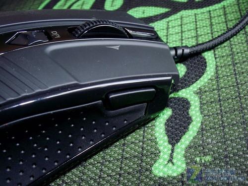 游戏桌面与键鼠组合