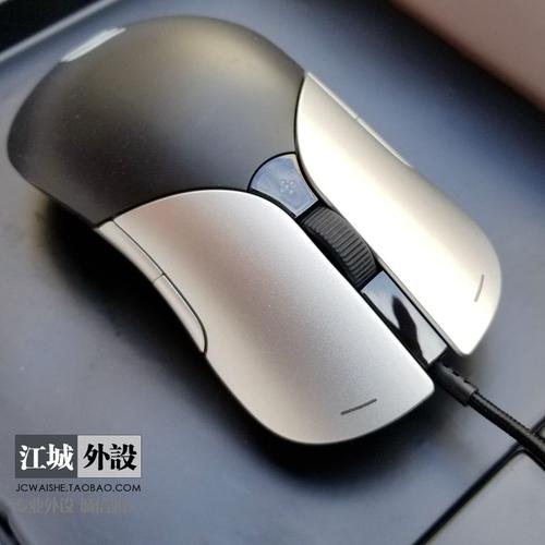 科技风桌面外设与鼠标质感展示