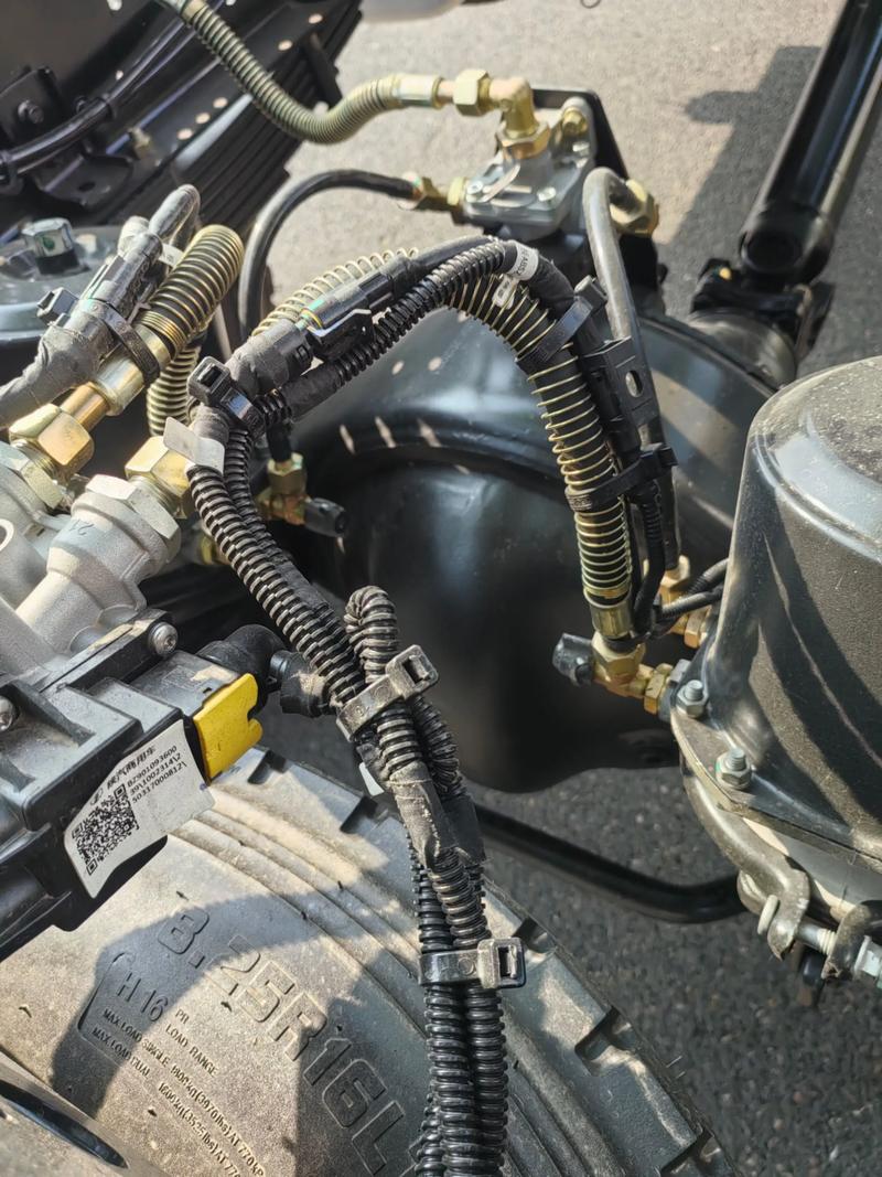 电脑外设与键鼠组合的基础规格场景