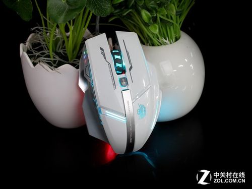 电竞游戏场景中的鼠标操作