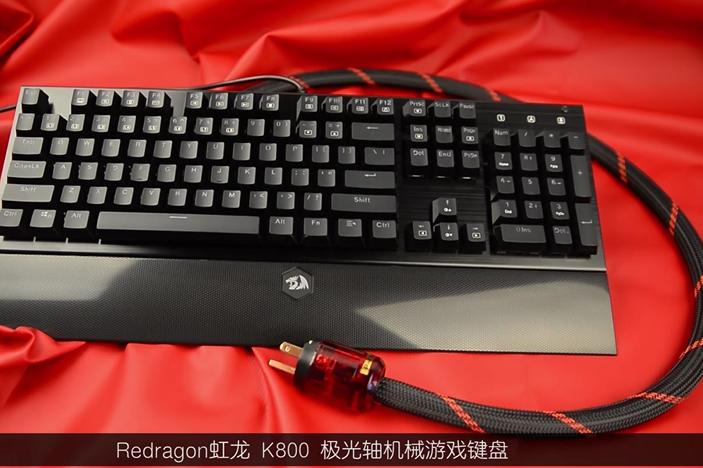 科技产品与键盘性能相关场景