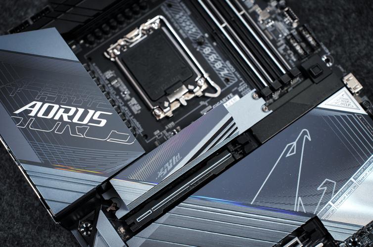 电脑硬件与科技组件