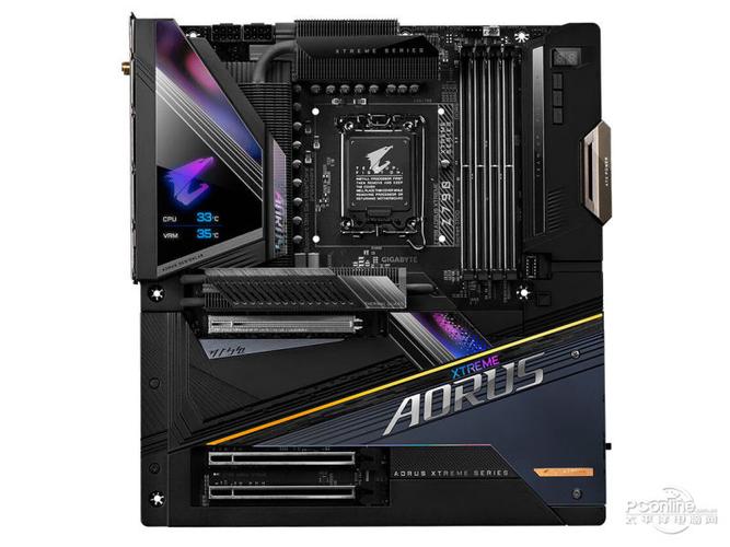 电脑内部散热与接口布局场景