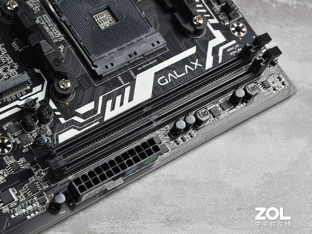 装机完成的桌面电脑