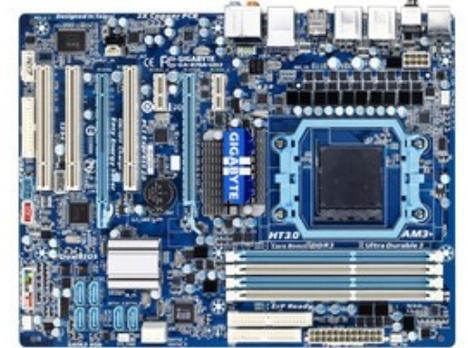 技嘉 GA-870A-UD3（rev.3.1）深度评测：AM3+ 时代的均衡型 870 主板，扩展与做工都很扎实