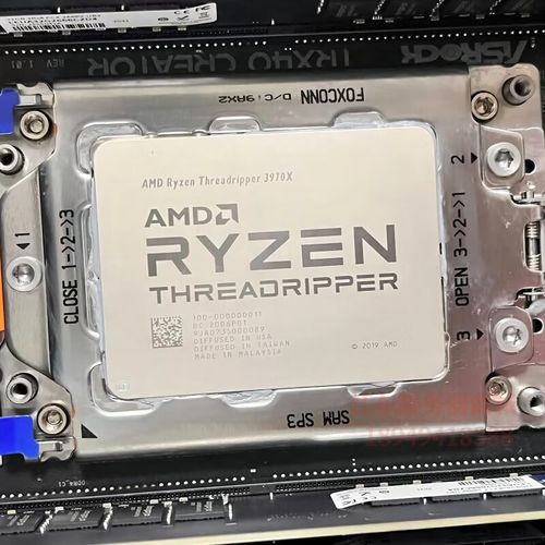 技术工作台与电脑设备