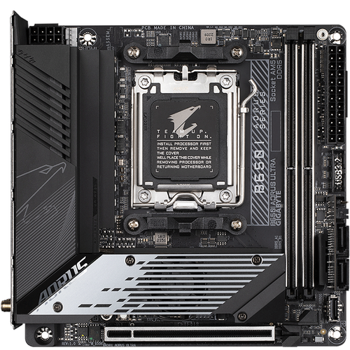 技嘉B650I AORUS ULTRA评测：Mini-ITX也能兼顾扩展、无线与高规格DDR5