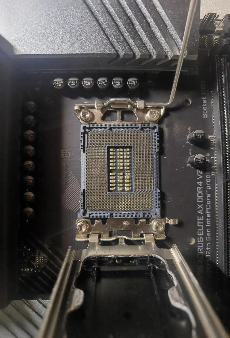 DDR5 内存与硬件扩展场景