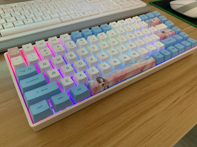 机械键盘灯光效果