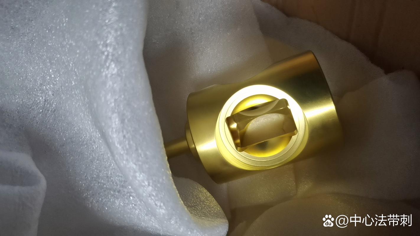 Reccazr R98Pro机械键盘深度评测:知冬轴与1680万色RGB背光的完美结合