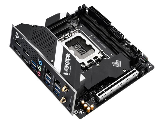 DDR5内存条特写细节