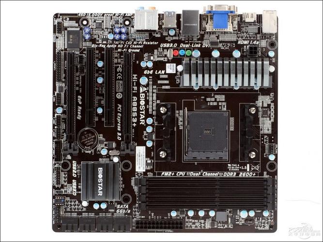 主板内存插槽与SATA接口细节