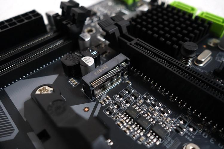 艾尔莎A520M-E主板电路细节