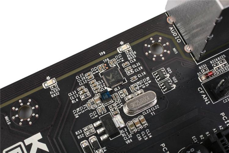 电脑主板与CPU显卡组合规格细节