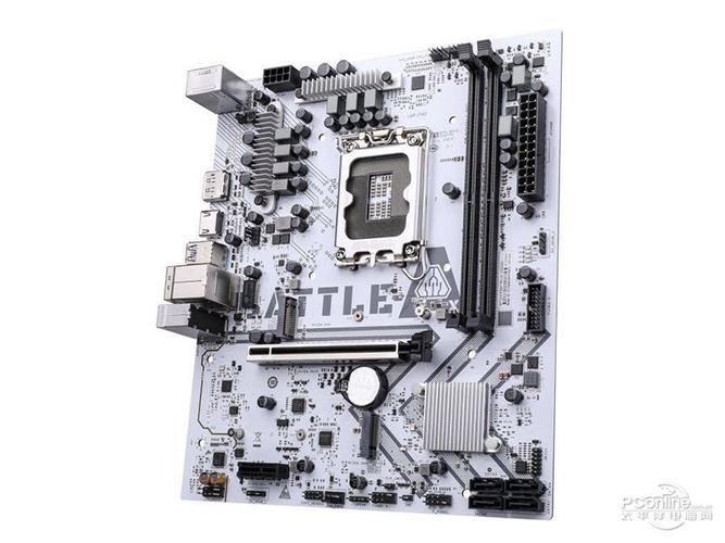 Intel 主板芯片与插槽特写