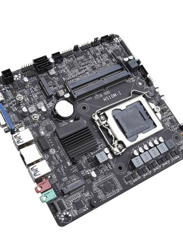 主板 PCB 板细节与接口布局