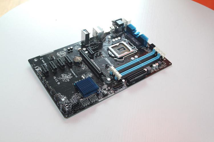 主板安装与购买建议