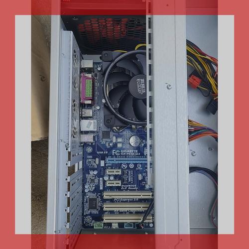 LGA 1155 CPU 插槽与芯片组区域特写