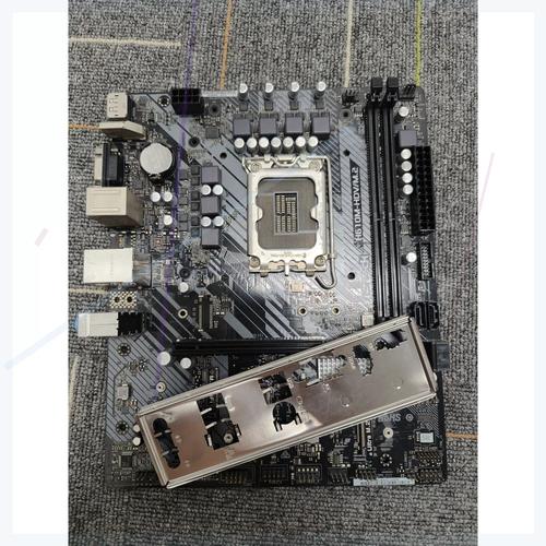 主板 VRM 散热设计