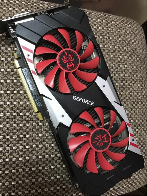 PCI-E插槽与扩展接口布局