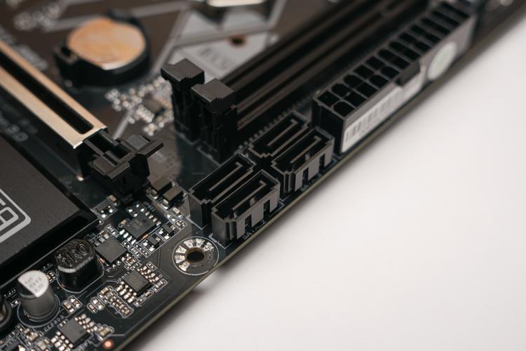 PC 内部硬件性能环境