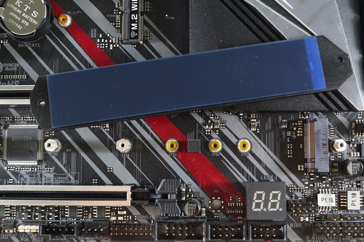 电脑主板多组件细节外观