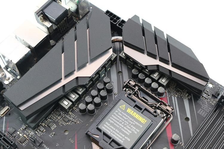 性能分析图表与电脑硬件