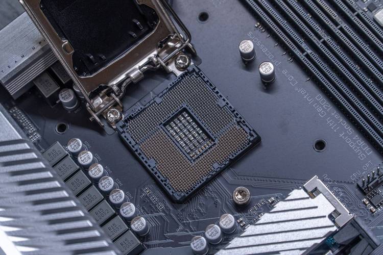 技嘉B560 AORUS PRO AX VRM散热设计细节