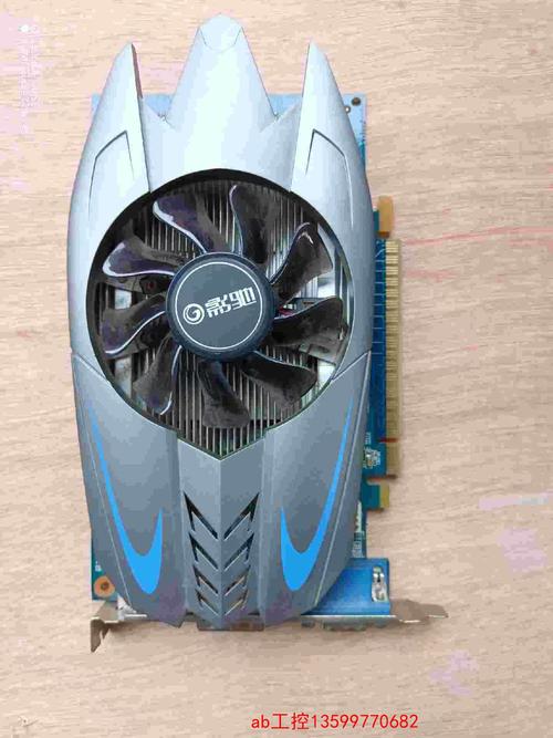 显卡核心规格与接口展示