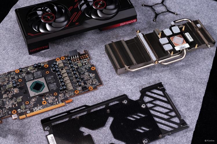 AMD Radeon RX 显卡规格细节展示