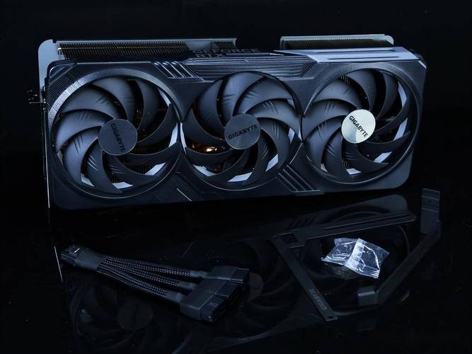 技嘉 AORUS GeForce RTX 4080 16GB MASTER 深度评测：顶级散热与旗舰性能的完美融合
