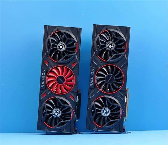 显卡三风扇散热系统特写