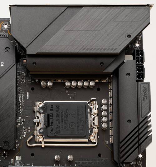 RGB 灯光 PC 散热系统