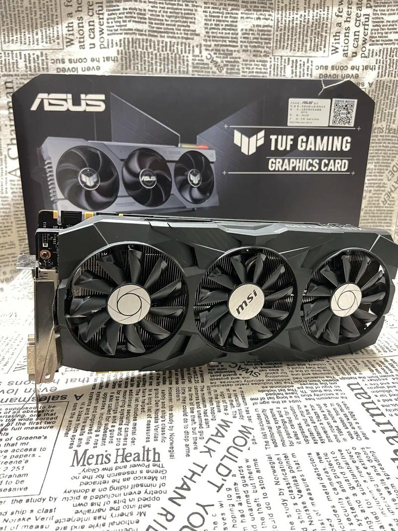 高端显卡安装在机箱内的外观展示